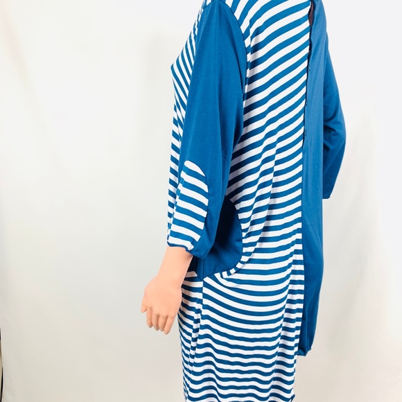 Aster By Firmiana Tunic with Pocket - Picture 5 of 8